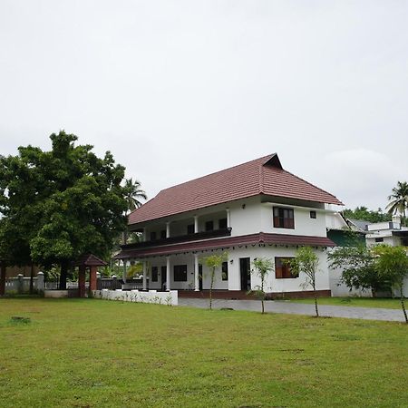 Tamarind Heritage Holiday Home Angamali Exterior foto