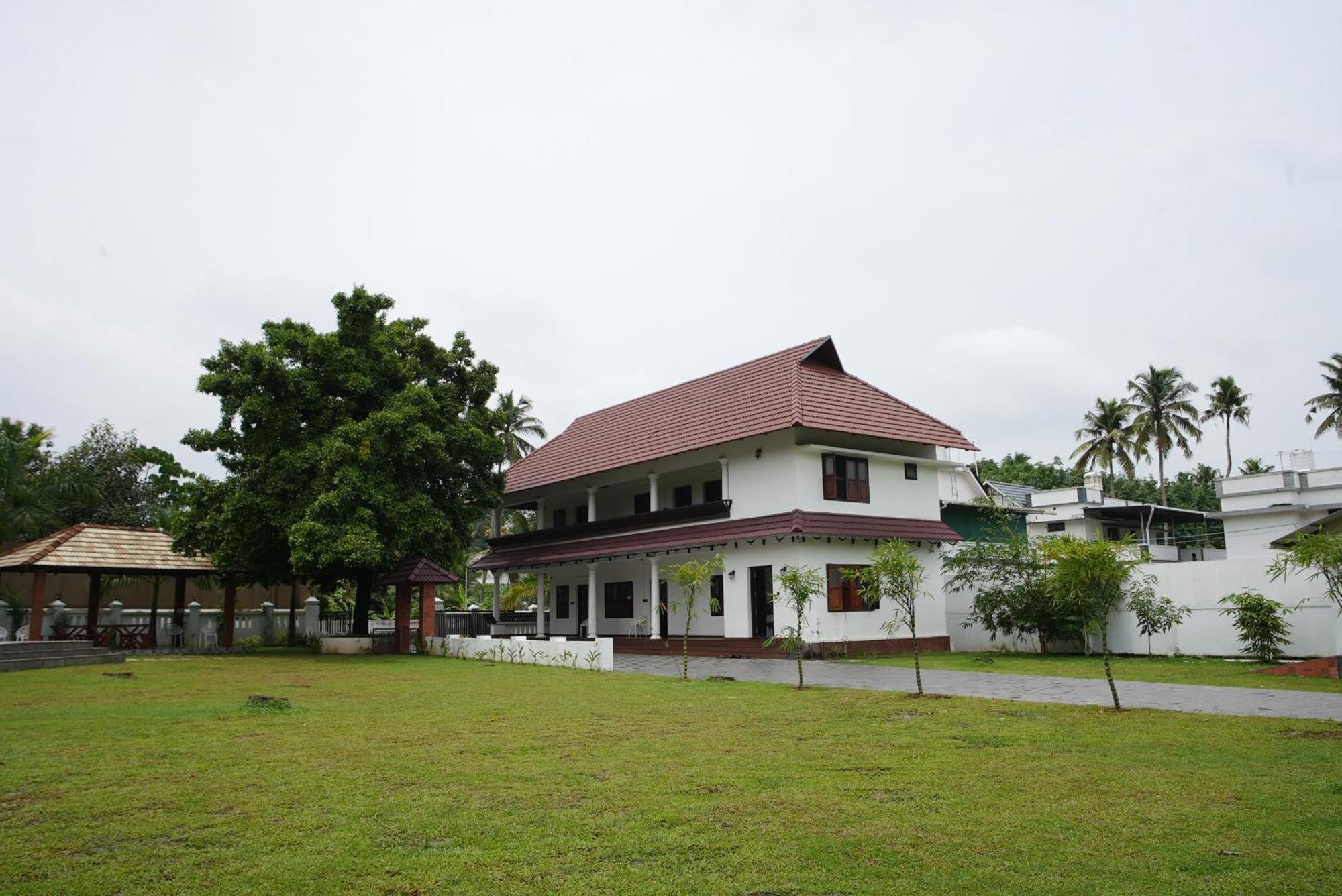 Tamarind Heritage Holiday Home Angamali Exterior foto