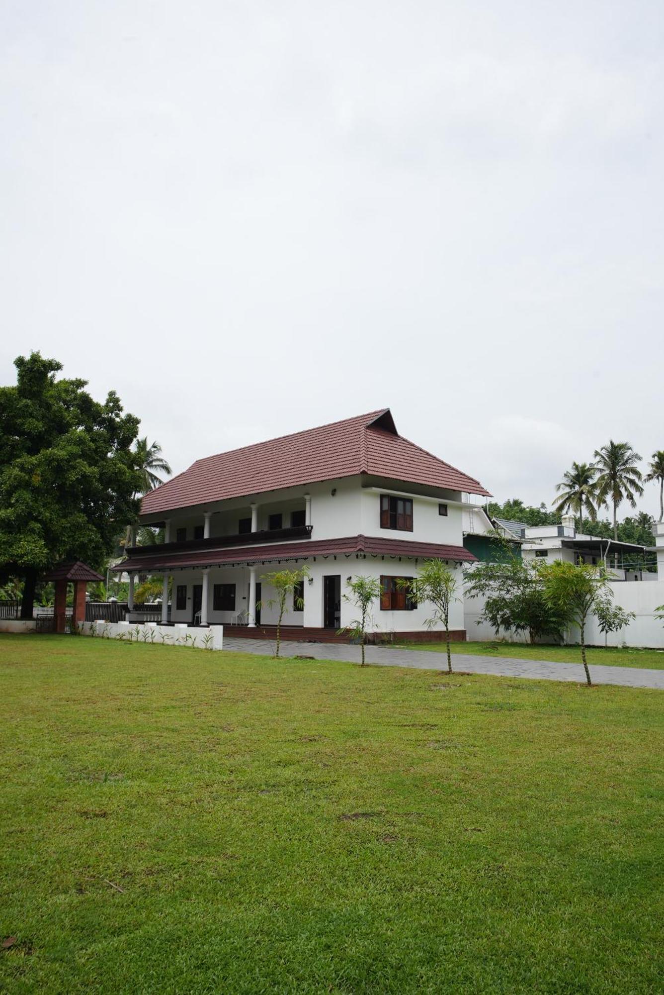 Tamarind Heritage Holiday Home Angamali Exterior foto